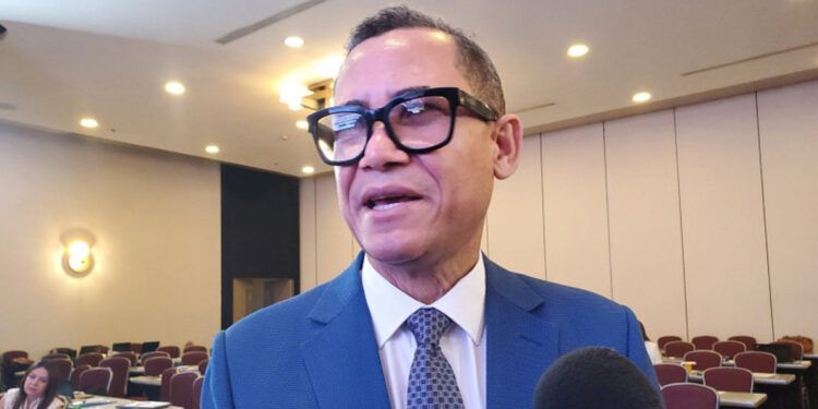 Ministro de Trabajo: crecimiento económico debe traducirse en empleos de calidad