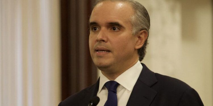 Ministro explica retraso en Evaluación Docente y justifica su aplicación en época escolar