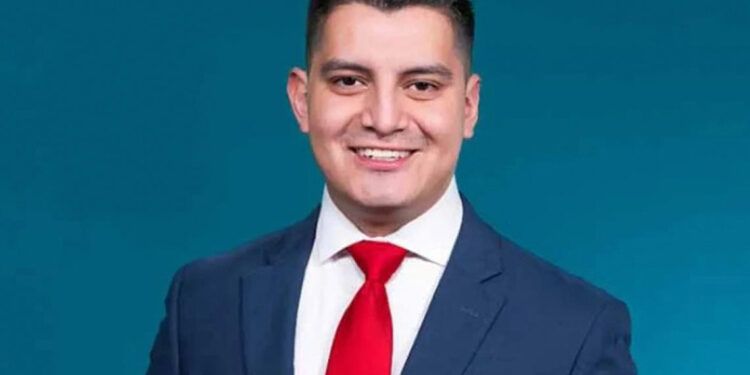 Muere el periodista Adan Manzano durante la cobertura del Super Bowl
