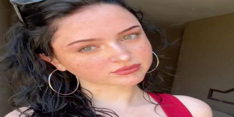 Muere la tiktoker Renna O’Rourke, de 19 años, tras reto viral con aerosol