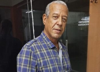 Muere locutor Romel Roque Guillén tras riña por roce vehicular en Santiago