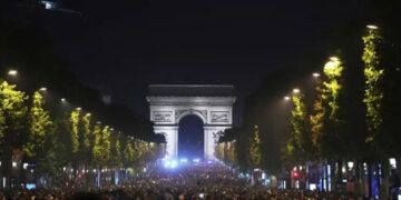 Mueren dos fans tras festejos del PSG por la Champions