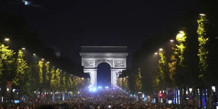 Mueren dos fans tras festejos del PSG por la Champions
