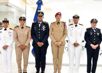 Mujeres militares dominicanas lideran en la defensa del país