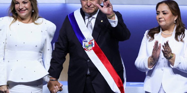 Mulino promete cerrar la frontera a la migración ilegal.