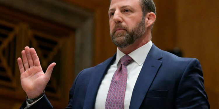Mullin asume Seguridad Nacional en EE. UU.