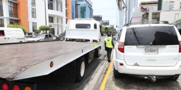 Multa de RD$5,000 por mal estacionar inicia el 4 de agosto