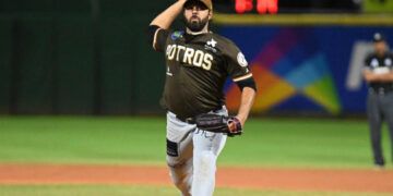 Nabil Crismatt lidera blanqueada de Gigantes ante el Licey
