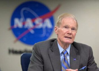 NASA decide si astronautas atrapados en la EEI podrán regresar a la Tierra