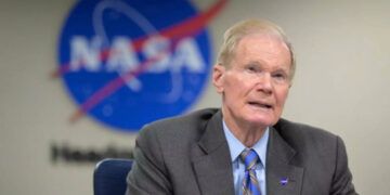 NASA decide si astronautas atrapados en la EEI podrán regresar a la Tierra