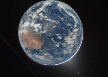 NASA publica fotos de la Tierra desde Artemis II