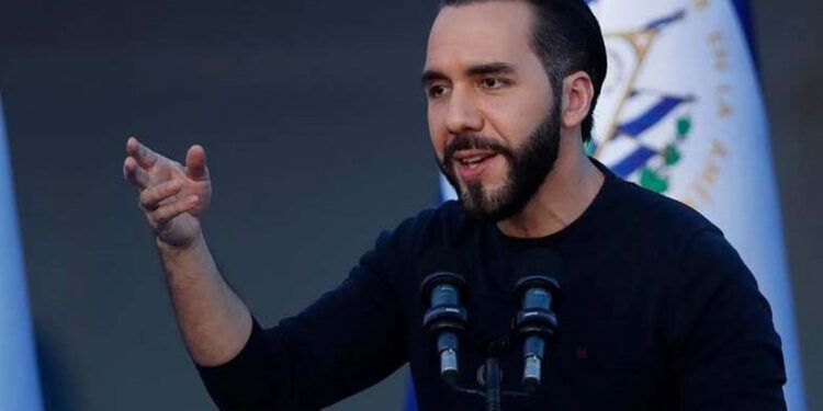 Nayib Bukele denuncia fraude electoral en Venezuela