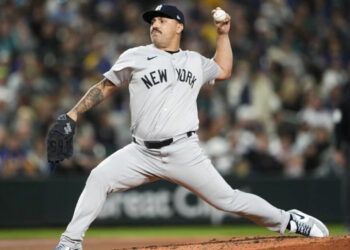 Néstor Cortés lanzará hoy tras lesión en el codo