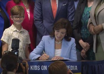 Nueva York restringe el algoritmo de las redes sociales para los menores de edad