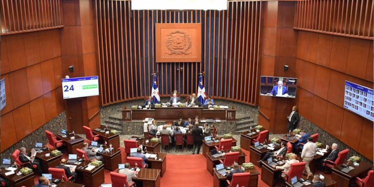 Nuevo Código Penal reduce penas máximas por aborto