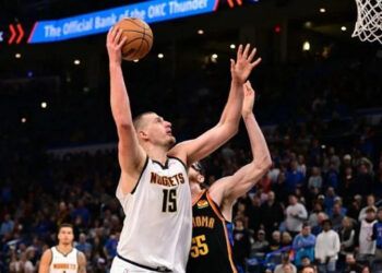 Nuggets vencen a Thunder y Lakers caen sin LeBron James