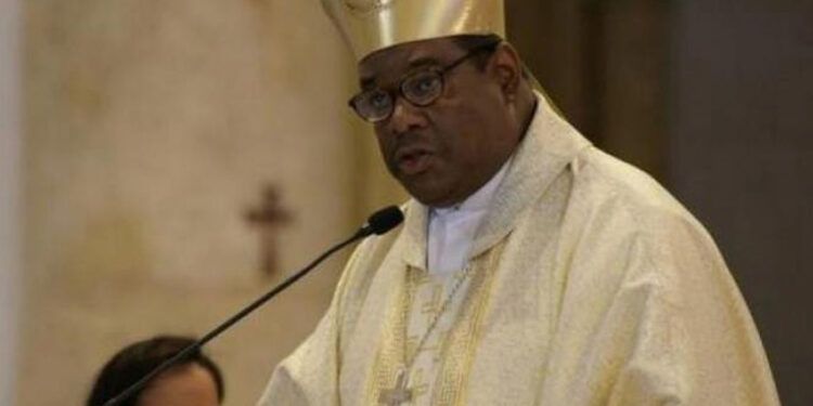 Obispo Castro Marte pide precaución ante posible ciclón tropical