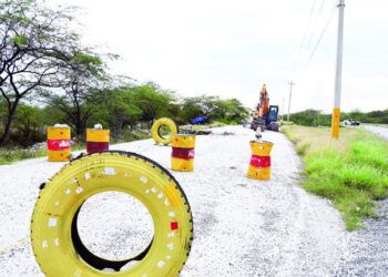 Obras Públicas promete puente en vía clave entre Villa Jaragua y Las Clavellinas
