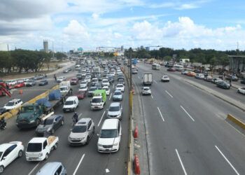 Obras Públicas y retrasos en kilómetro 9 generan quejas entre transeúntes