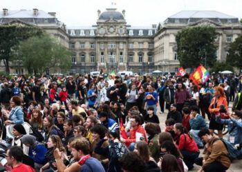 Observatorio denuncia deterioro de la democracia en Francia