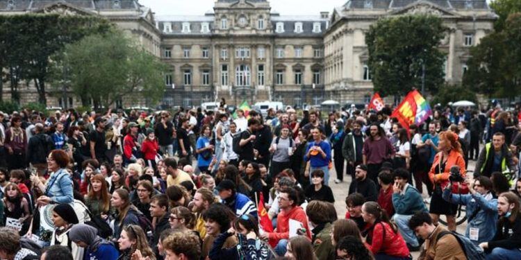 Observatorio denuncia deterioro de la democracia en Francia