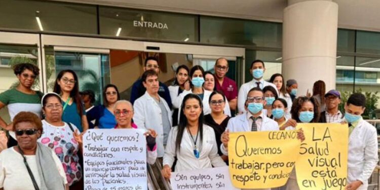 Oftalmólogos de Cecanot denuncian obligación de ceder 40% de incentivos por productividad