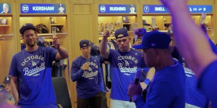 Ohtani conecta su jonrón 52 y Dodgers avanzan a playoffs con despedida a Kershaw