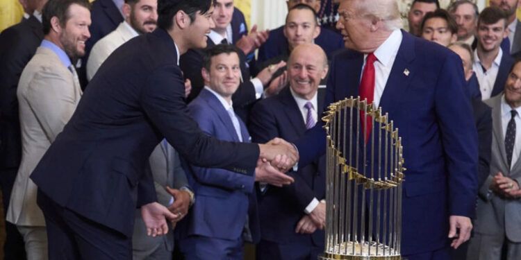 Ohtani y Dodgers campeones visitan a Trump en la Casa Blanca