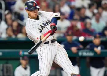 Okamoto pacta cuatro años y US$60 millones con Toronto