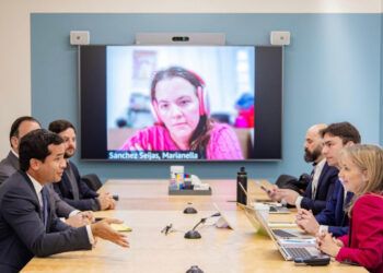 Omar Fernández gestiona inversión de Amazon en RD con Project Kuiper