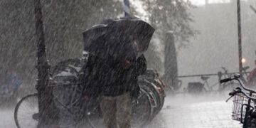Onda tropical provocará lluvias este sábado en el país