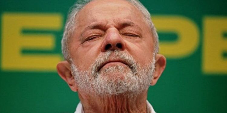 Operan con éxito a Lula por hemorragia cerebral