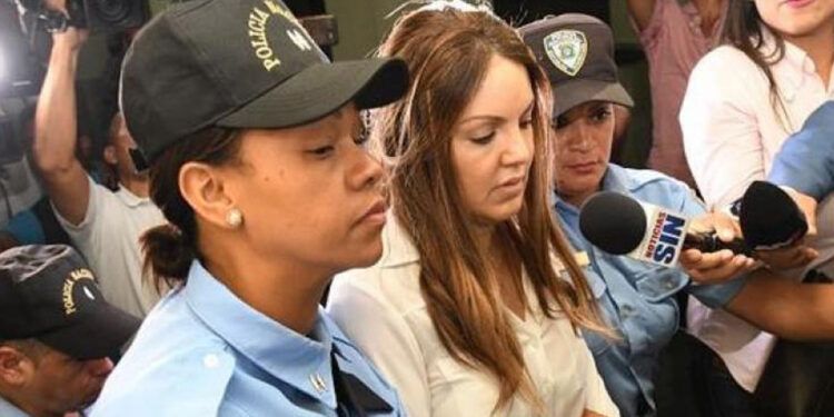 Orden de arresto emitida contra el hijo de César el Abusador por robo junto a Marisol Franco
