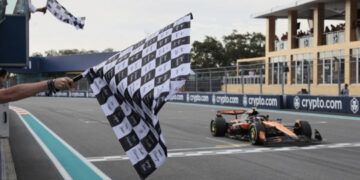 Oscar Piastri gana en Miami y lidera la F1 con cuatro triunfos