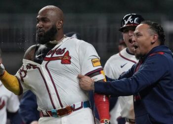 Ozuna decide con jonrón en la 11 ante los Filis