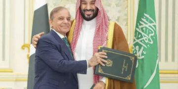 Pakistán ofrece paraguas nuclear a Arabia Saudita tras acuerdo de defensa