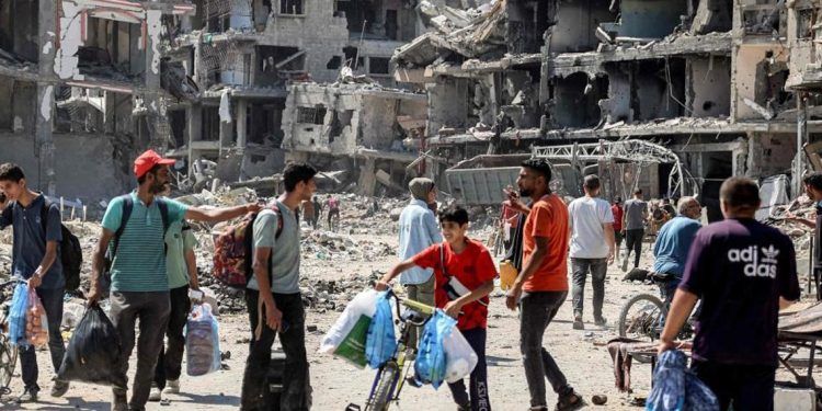 Palestinos huyen de gaza mientras se busca tregua