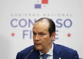 Panamá acusa a Venezuela de bloquear espacio aéreo por razones políticas