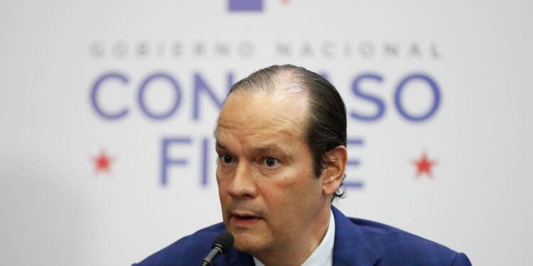 Panamá acusa a Venezuela de bloquear espacio aéreo por razones políticas