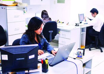 Persiste brecha salarial de género en el país según informe