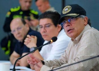 Petro afirma que escapó de un intento de asesinato