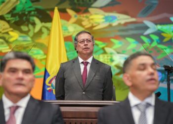 Petro propone acuerdo nacional al congreso para aprobar reformas