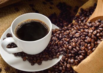 Petróleo, café y flores, afectados por aranceles de Trump