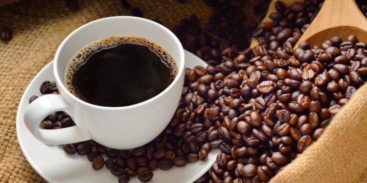 Petróleo, café y flores, afectados por aranceles de Trump