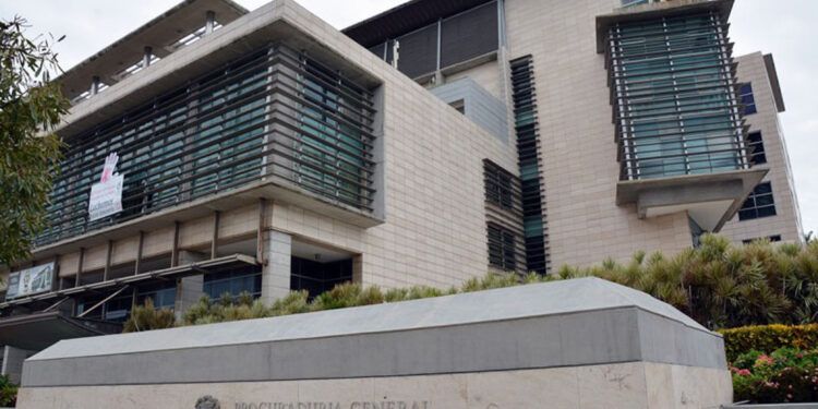 PGR lanza operación contra red que daba sobornos para contratos en Senasa, Inaipi y las Edes