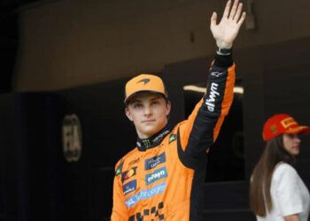Piastri logra la pole en España, delante de Norris y Verstappen