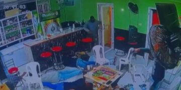 Policía apresa a dos asaltantes de colmado en Navarrete