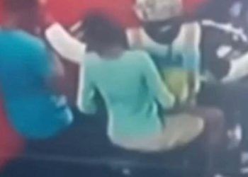 Policía investiga muerte de mujer implicada en robo de celular