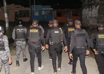 Policía rescata mujer secuestrada en Herrera; dos captores fueron abatidos