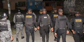 Policía rescata mujer secuestrada en Herrera; dos captores fueron abatidos